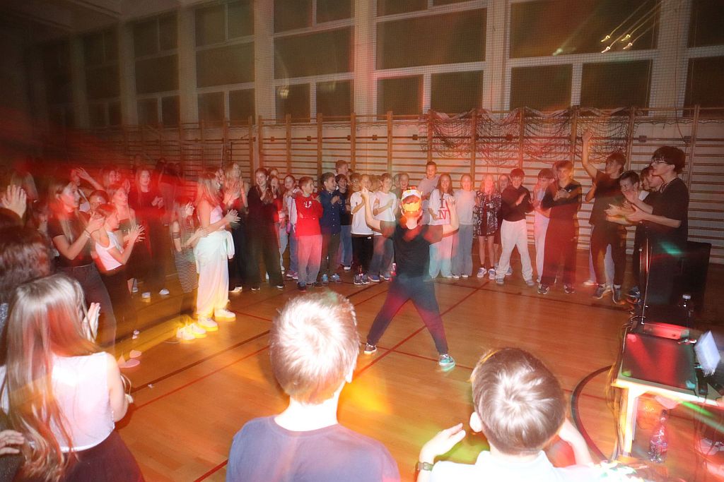 Andrzejkowa dyskoteka klas 4-8