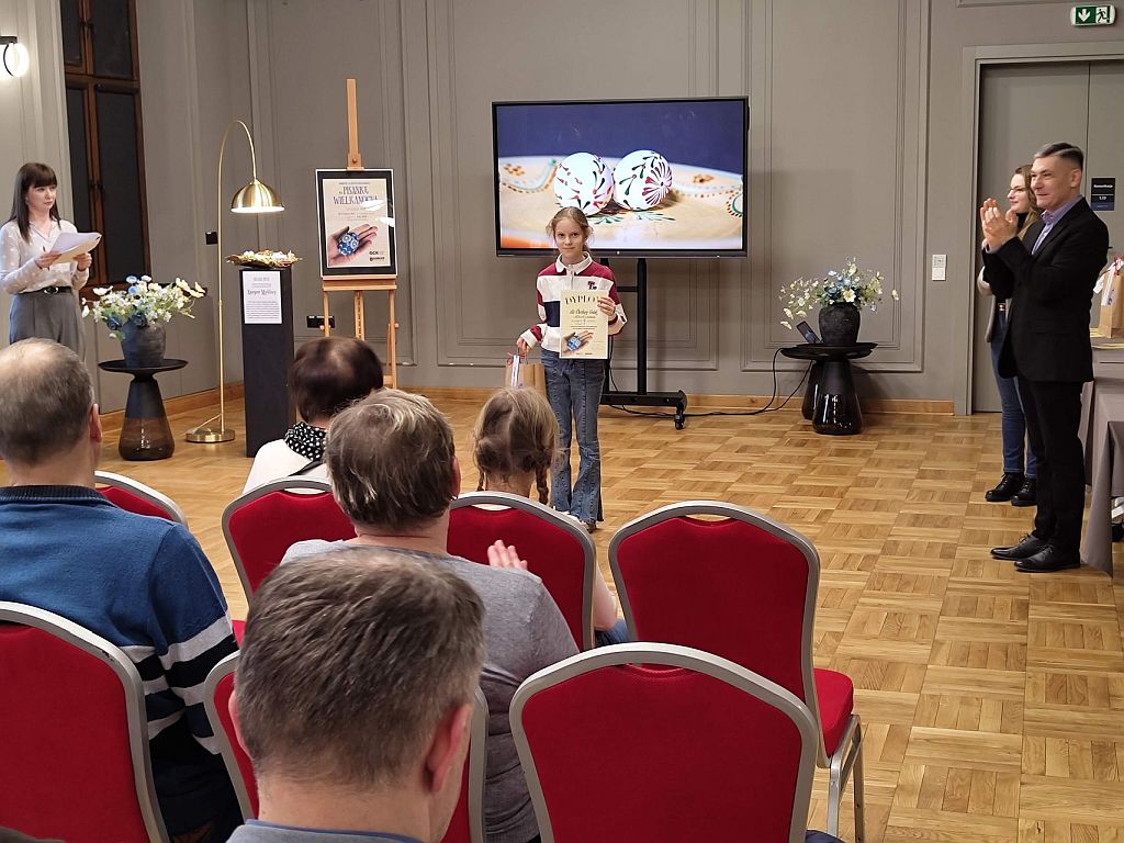 Nasze uczennice nagrodzone w Konkursie Plastyki Obrzędowej