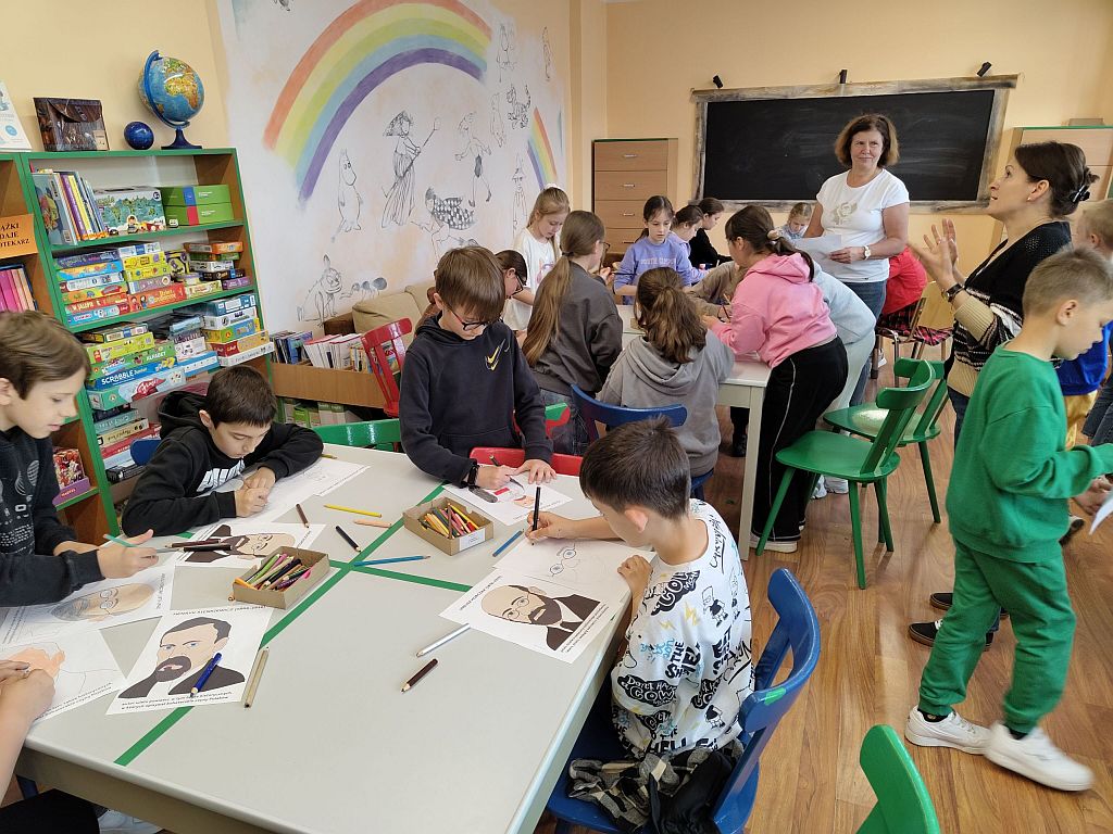 Lekcja historii w bibliotece – uczniowie klasy 3a poznali polskich bohaterów